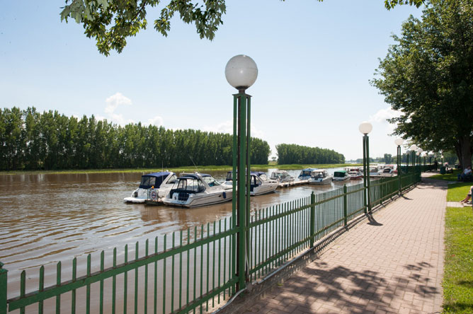 Boats docked at Berthierville marina