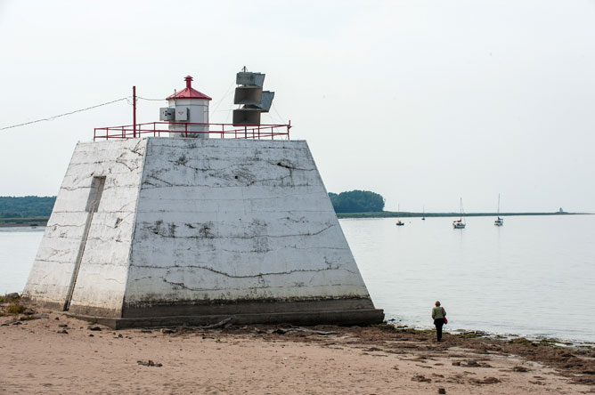 Phare situé du côté ouest au Port Saint-François