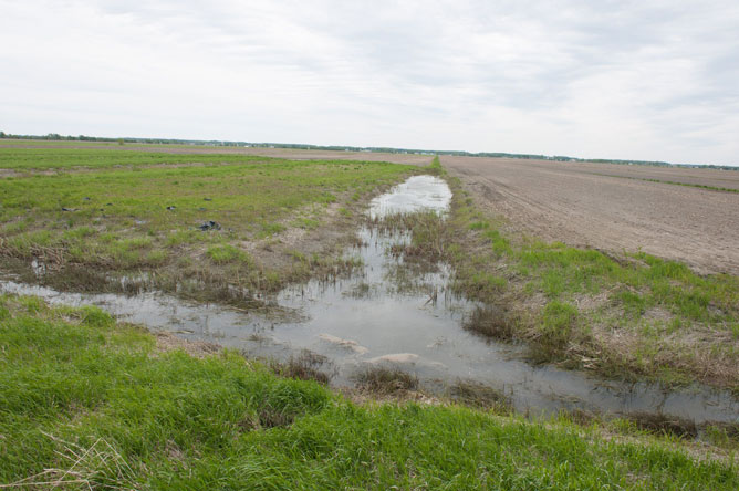 Ruisseau Travers de la Commune et élargissement effectué dans un fossé agricole