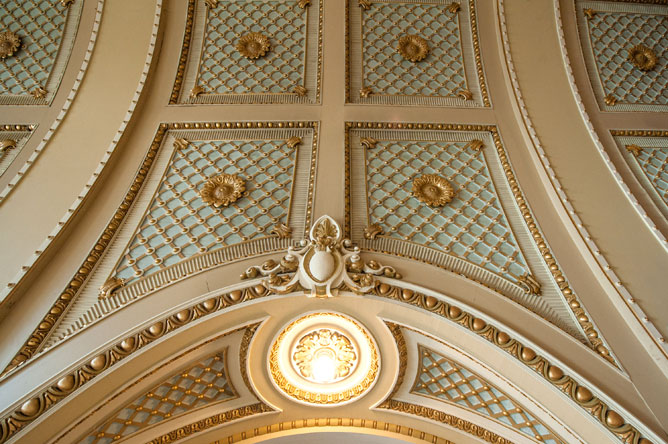 Closeup of the cathedral vault, covered in gold leaf.