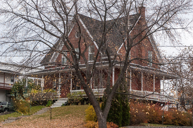 Red-brick house near Marguerite-D'Youville Park in Nicolet